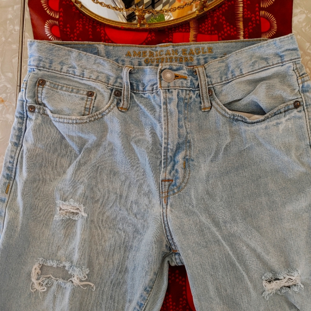 American Eagle Distressed Jeans size 29x32